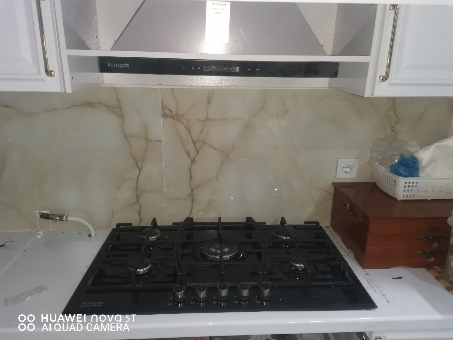 نمونه‌کار واقعی اجاق گاز و هود تکنوگلد